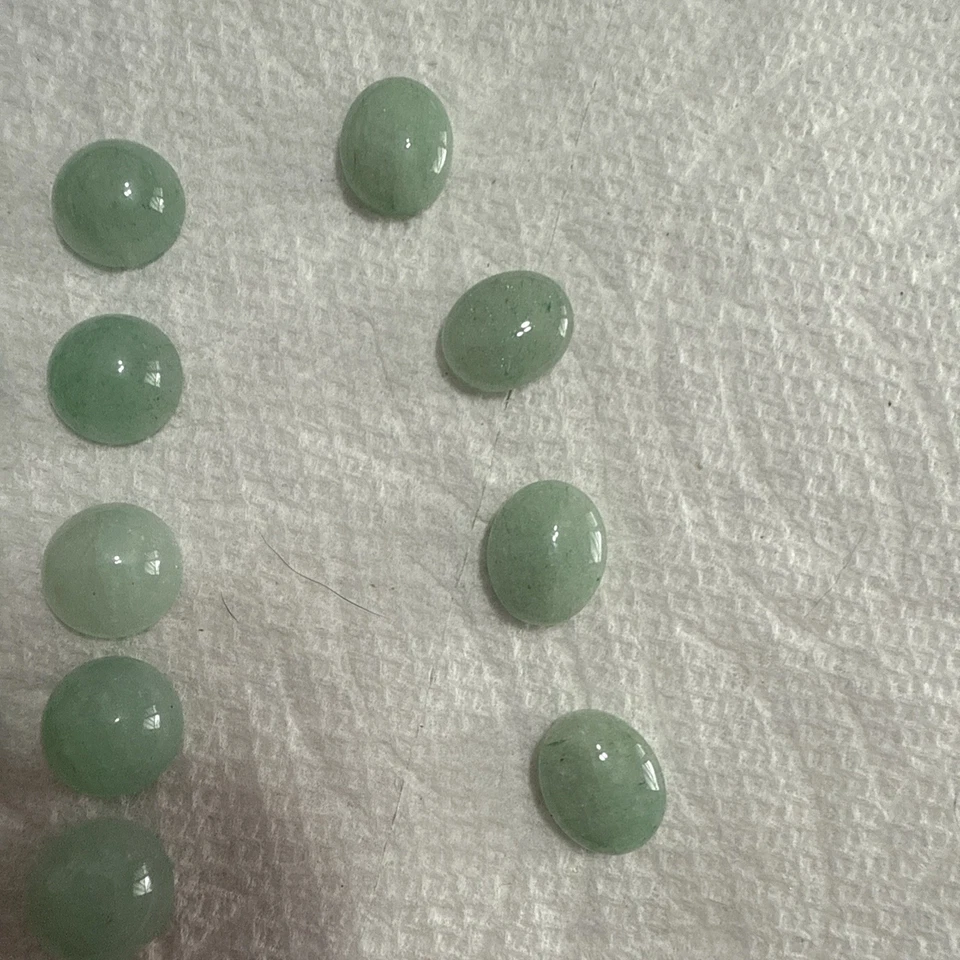 Lote de 18 piezas piedras sueltas ovaladas y redondas de jade verde natural. Foto 2 de 4