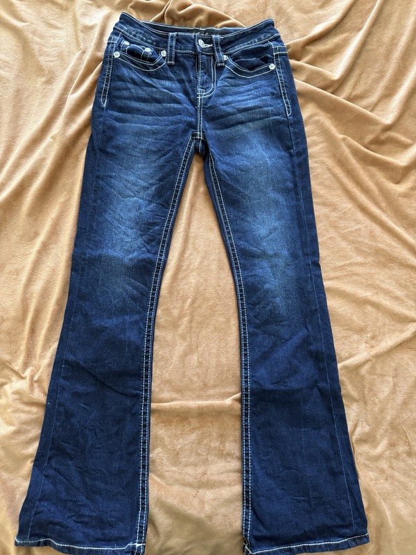 Stella in Dreams Mid Rise Bootcut Dark Wash Jeans Embellished Pockets Size 3/26