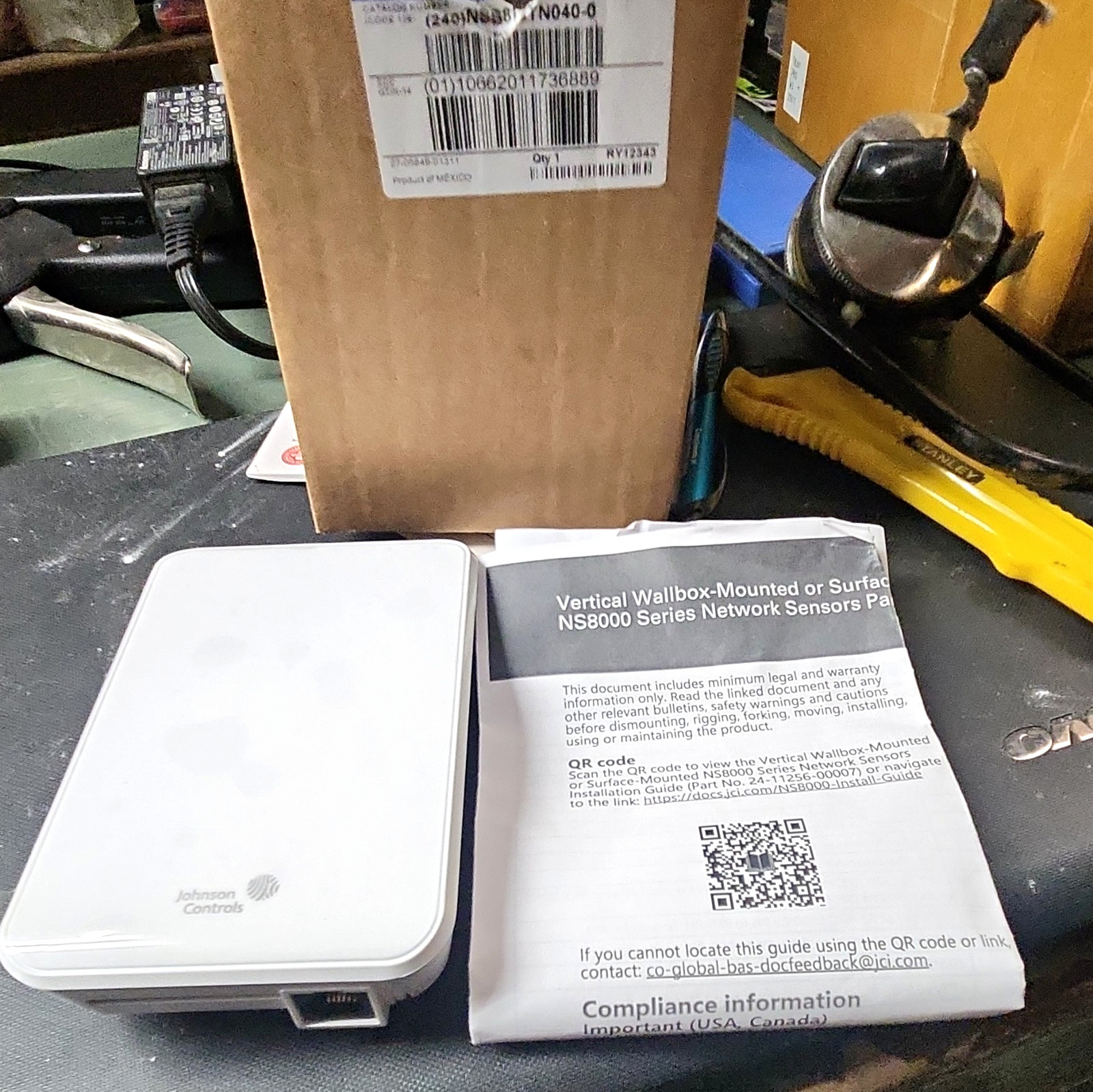 Johnson Controls NS8000 Series Network Sensor NSB8BTN040-0 White
