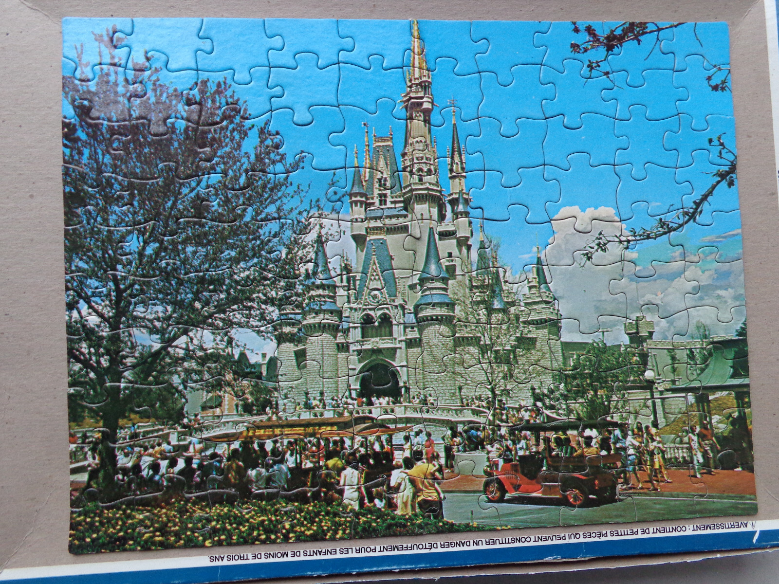 Disney World 100-Piece Jigsaw Puzzle in Collectible Tin