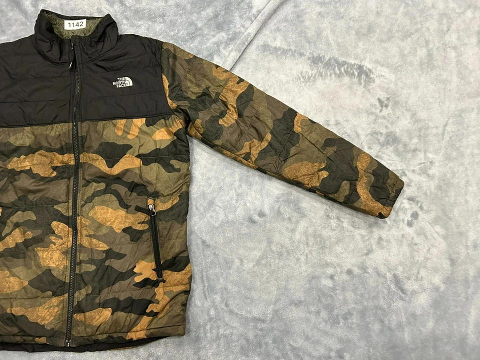 THE NORTH FACE REVERSIBLE MOUNT CHIMBO CAMO BOYS JACKET EXTRA LARGE 18/20 (READ) - Image 4 of 4