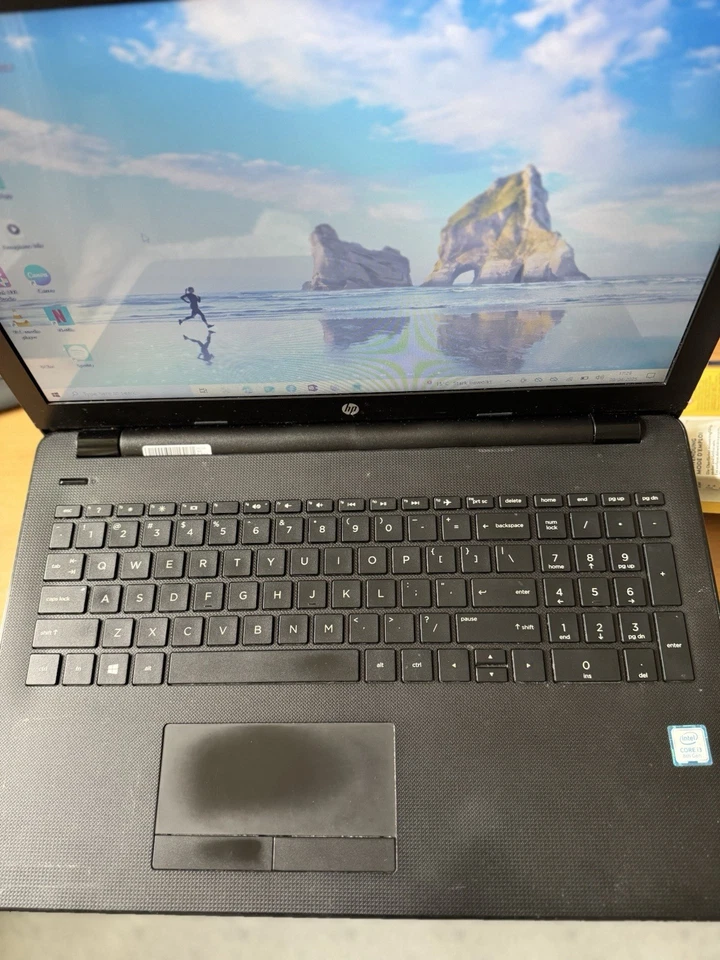 HP Laptop 15,6-Intel Core i3-8 GB RAM-Touchscreen-Windows 10 - Bild 3 von 4