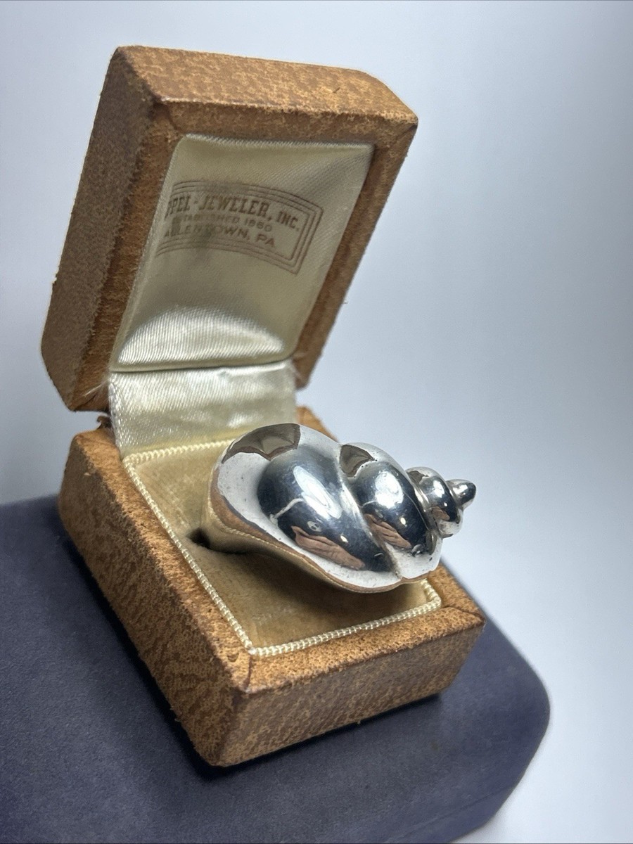 Rare Tiffany & Co Angela Cummings Sterling Silver Heavy Shell Ring