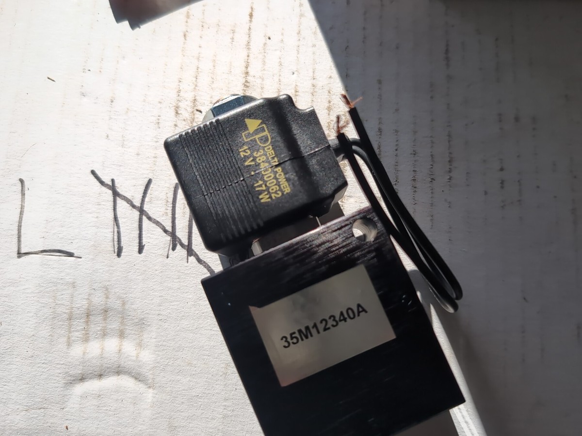 Muncie Solenoid Valve Block Assembly 12V OEM Part Muncie Solenoid Valve Block Assembly 12V OEM Part