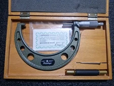 Mitutoyo 4 - 5" No. 103219 OutsideMicrometer .0001"