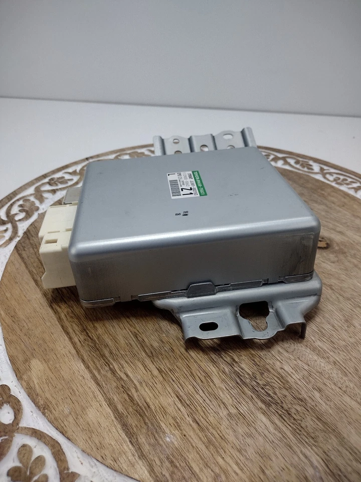 Módulo de control de dirección asistida Lexus HS250H 2010-2012 OEM Foto 3 de 4