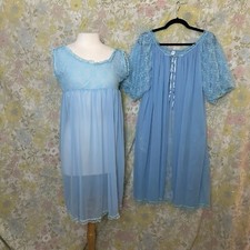 Vintage baby blue nylon and lace nightgown and peignoir set