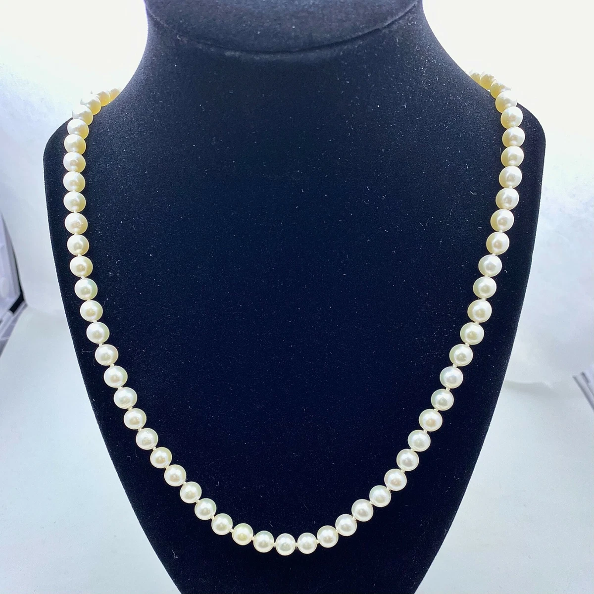 Vintage Firey Ideal Cut FIC Pearl Necklace With 14K Clasp