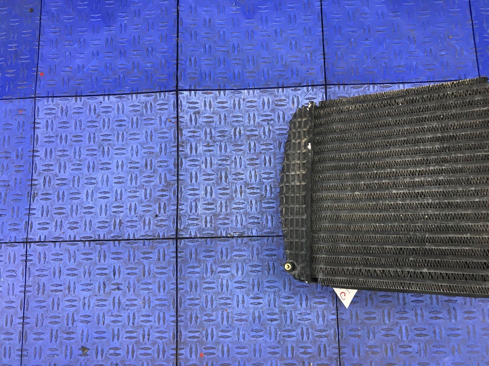 2014-2021 MASERATI GHIBLI QUATTROPORTE RIGHT ENGINE INTERCOOLER DUCT 16474840