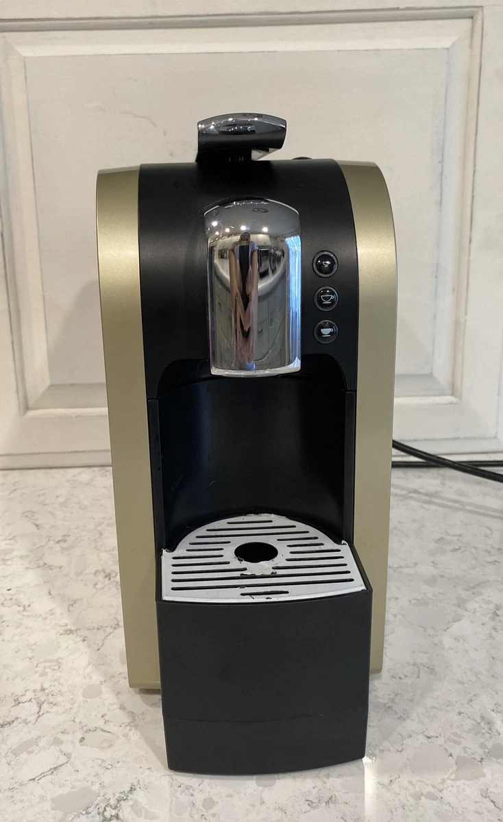 Starbucks Verismo K-Fee Coffee Maker Machine 11 5F40 Single Serve