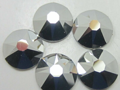 34ss COMET ARGENT LIGHT HOT FIX European Rhinestones 12pcs.