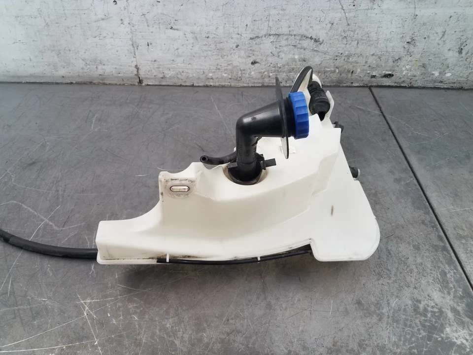 2007 Porsche Cayman S 987 Windshield Washer Reservoir #3075 G2 - Image 2 of 4