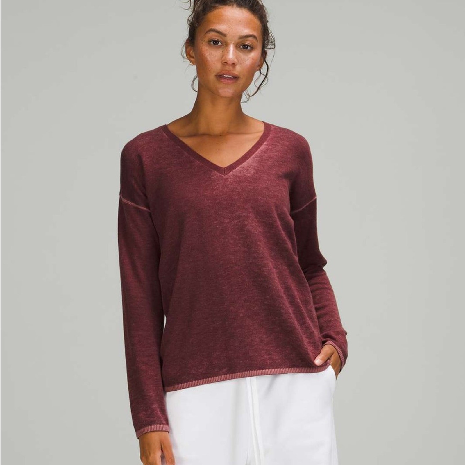 Lululemon Cashlu V-Neck Sweater Red Merlot Spiced Chai Cashmere Blend Size 4