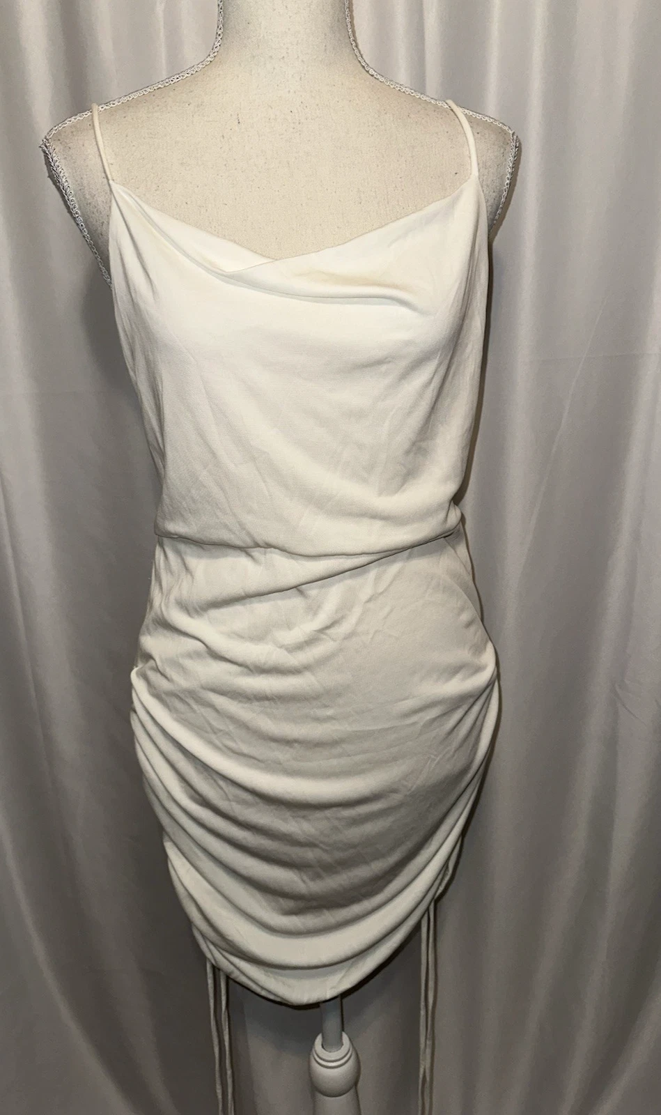 OFF WHITE Abito Lulus taglia M bianco sporco spaghetti foderato lati raccolti bodycon