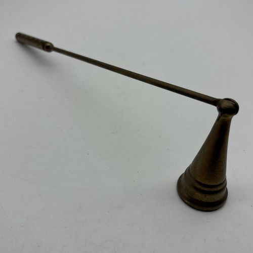 Vintage brass candle snuffer Andrea by Sadek made in Taiwan rotating With 10” - Picture 1 of 8