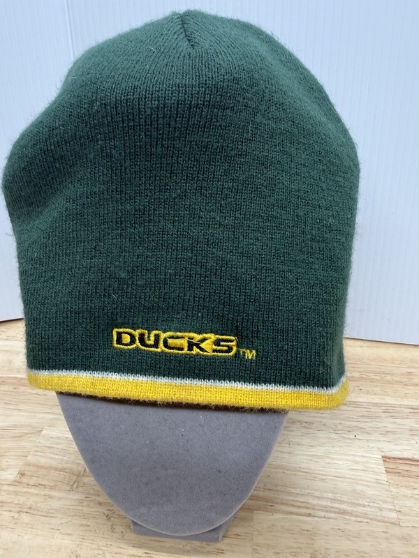 Oregon Ducks Beanie Pre-owned Good Condition