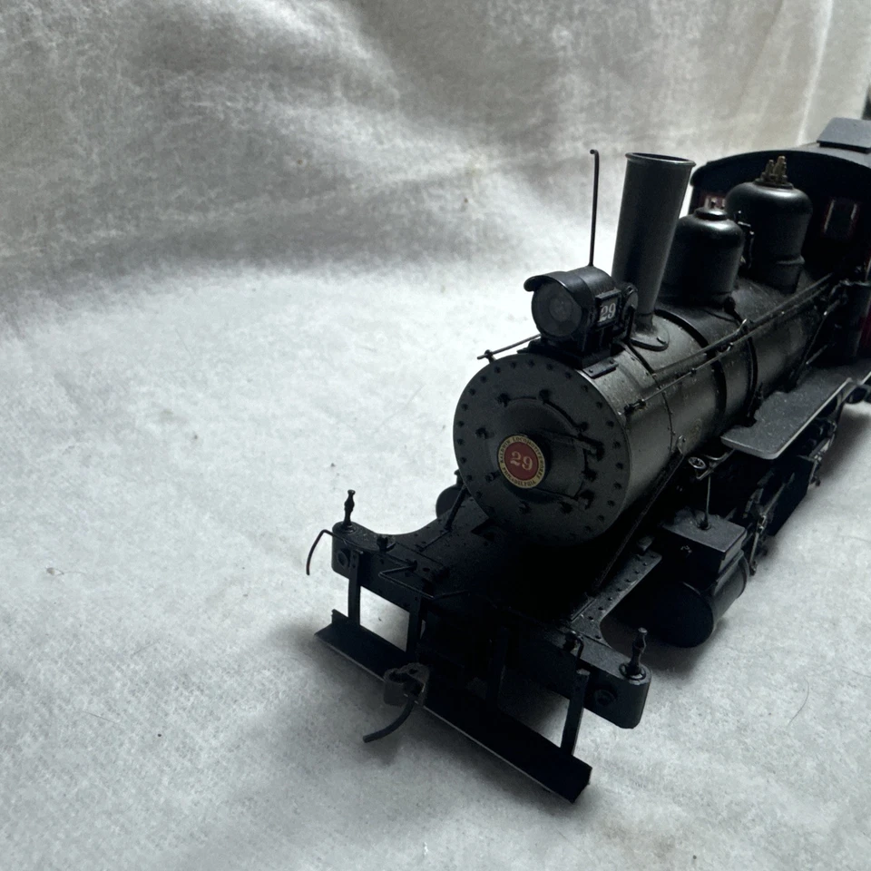 Bachmann On30 Scale Narrow Gauge 2-8-0 Steam Locomotive Little River Logging - Image 2 of 4