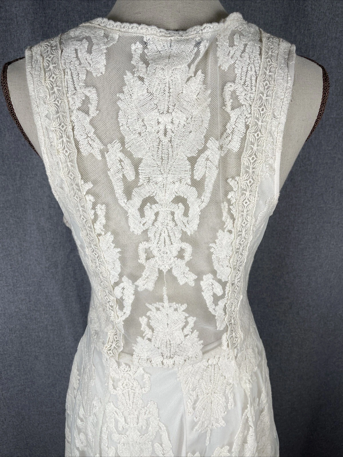 OFF WHITE Bellissimo abito con schiena bianco sporco taglia M nuovo con etichette in pizzo