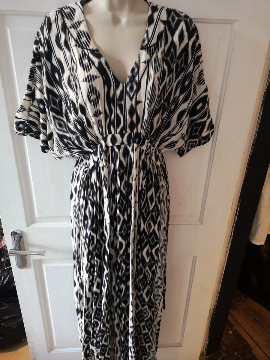 Peacocks clearance xmas dresses