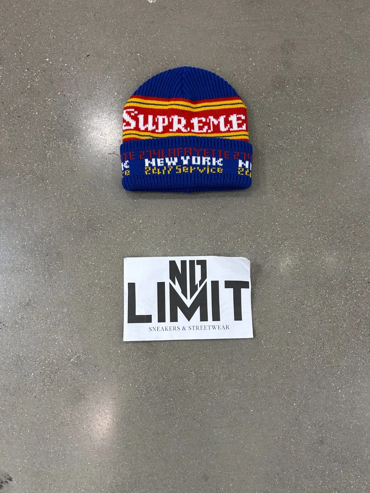 Bonnet service suprême royal neuf ENVOI RAPIDE