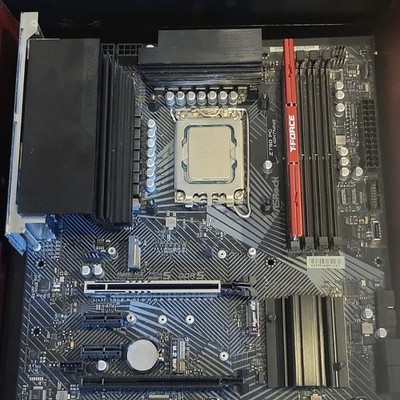 ASRock Z790 PG LIGHTNING ATX Motherboard, Intel Core i5-13600KF, 16GB DDR5 Combo