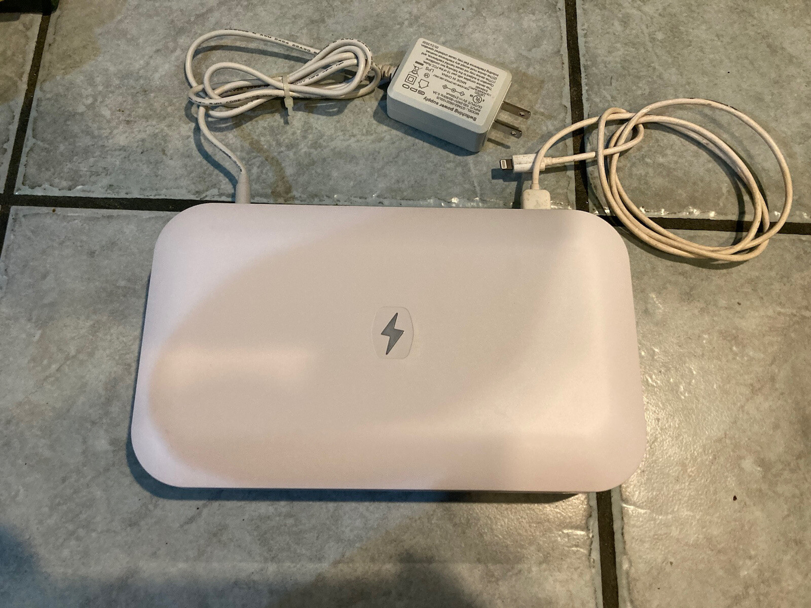 Phonesoap 3 UV Model 5001 Cell Phone Sanitizer And Charger USB White