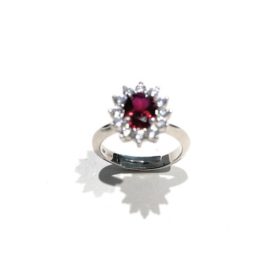 Klassischer Ring Zirkonia Rot Rubin Kontur Weiße Zirkonia 925 Silber