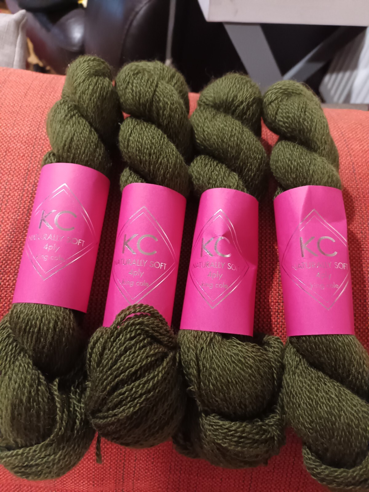 4x50g-kc-4-ply-king-cole-90-blue-faced-leicester-wool-10-cashmere-ebay
