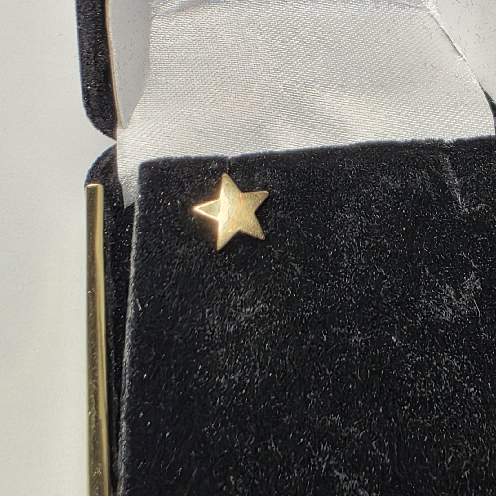 14K Solid Yellow Gold Single Star Stud Earring - image 11