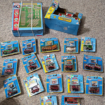 Thomas & Friends Diecast Train Lot Take Along TrackMaster + 17 Diecast Charactes