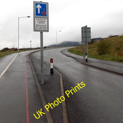 Photo 6x4 Priority over oncoming vehicles sign, Ffordd Dysgu, Maesteg Mae c2014