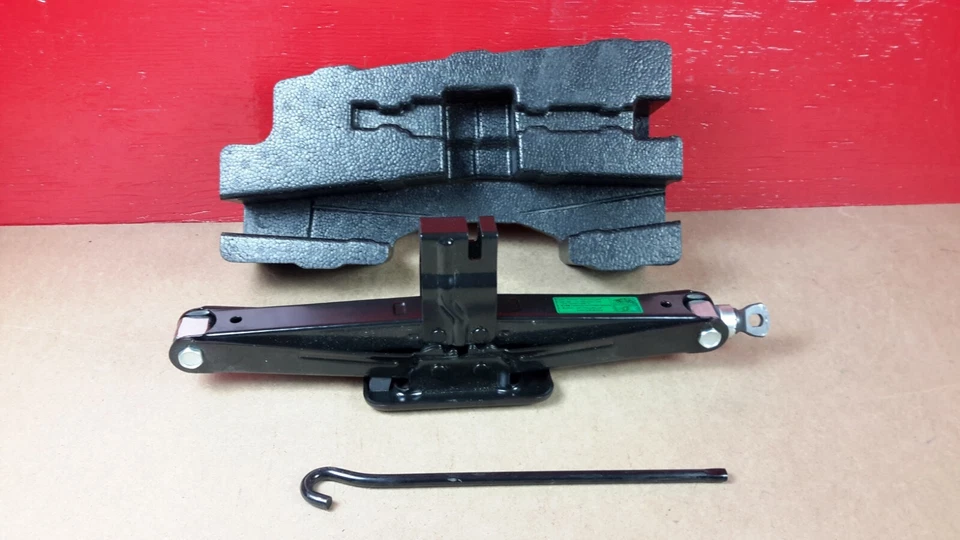 2007-2009 Hyundai Santa Fe Spare Tire Jack Tool Kit OEM Foto 2 de 4