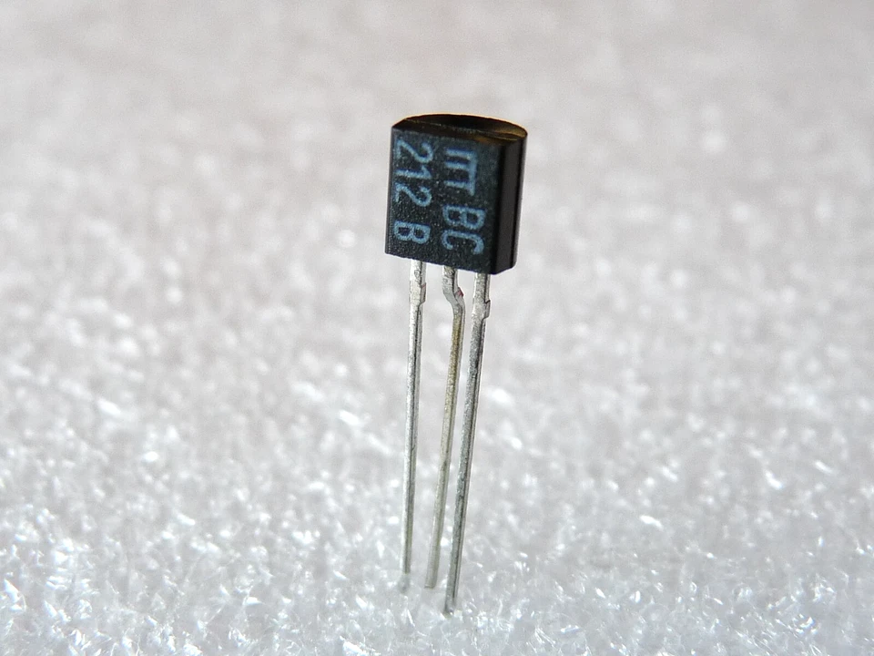 10x ITT BC212B Transistor PNP 50V 100mA TO-92 - Bild 1 von 1
