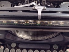 1923 Underwood Elliott Fisher Co. Model 11 Manual Typewriter Serial # 4827377-11 thumbnail