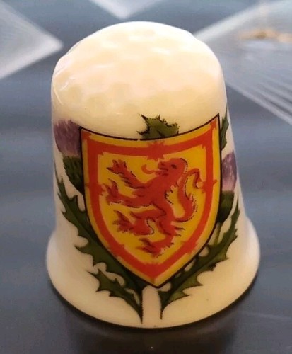 Ken Parry Collectibles FINE BONE CHINA THIMBLE - SCOTLAND