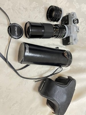 Canon FTb Classic Filmkamera mit 50mm f1.8 und 100-200mm Zoomobjektiv
