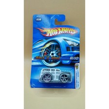 2005 Hot Wheels #38 Block O' Wood 1st Ed. Blings White Special Pack HW12