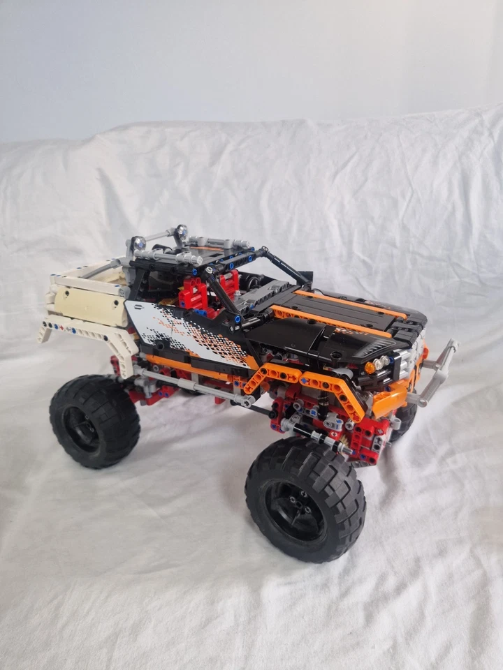 LEGO Technic 9398 4 x 4 Crawler, photo 4 of 5