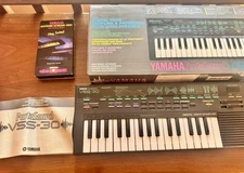 Vintage Yamaha VSS-30 PortaSound Digital Voice Sampler Keyboard w/box & VHS Tape