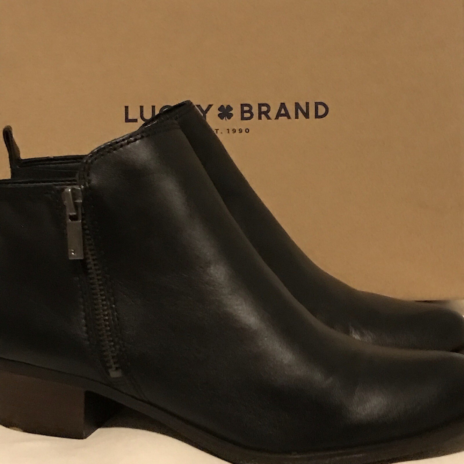 NEW Lucky Brand Women's Size 7.5 Wide 