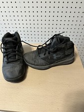 Youth Boys Under Armour shoes size 3Y