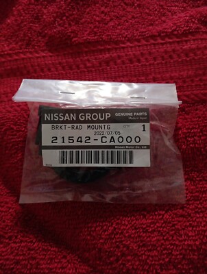 Nissan (Multiple Models) Upper Radiator Mount Bushing & Bracket OEM NEW Genuine