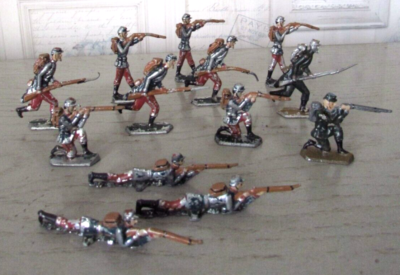 Lot De 13 Petits Soldats Anciens 3e République En Plomb Ou étain Peints, Figurines Combat