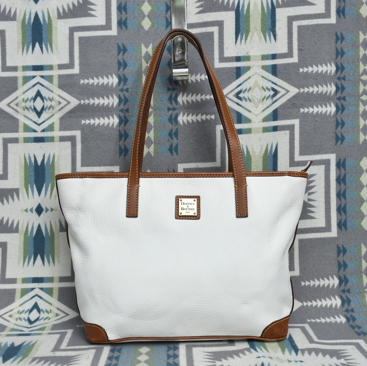 Dooney & Bourke White Pebble Grain Leather Tote Shoulder Bag Gold Hardware Pebble Grain Handle Tote – Dooney & Bourke main image 4