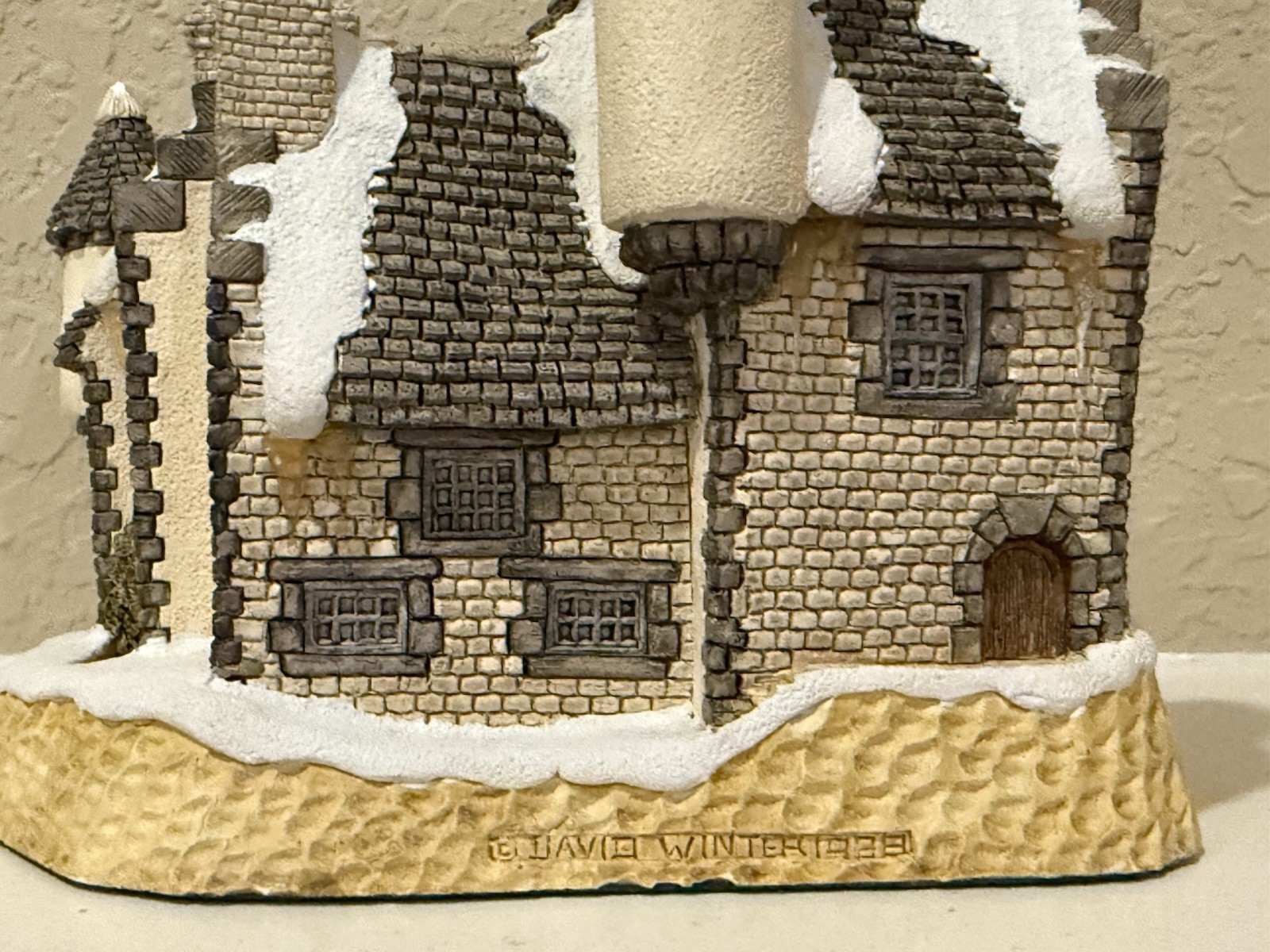 Vintage Winter Cottages Christmas in Scotland and Hogmanay 1988 David Winter