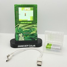 NINTENDO GAME BOY COLOR - IPS V3 - POKEMON CHIKORITA + STAND + 2 BATTERIE USB-c