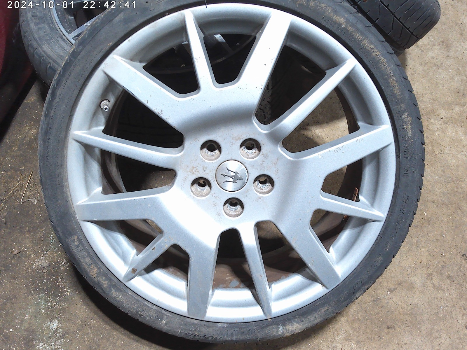 2008 2011 Maserati Gran Turismo 20" 4 rims 2 rims are 10.5 / 2 rims are 8.5