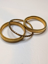 Gold Tone Ribbed Round Stacking Bangle Bracelet Set of 3 No Stone Metal