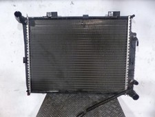 Radiateur Mercedes 210