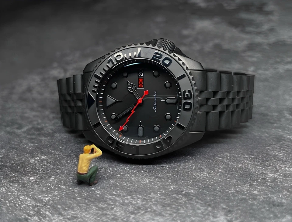 Blackout Diver | Red Hands | 42 mm | 5-Row Link | Marine Bezel | Auto | 100 m WR - Bild 3 von 4